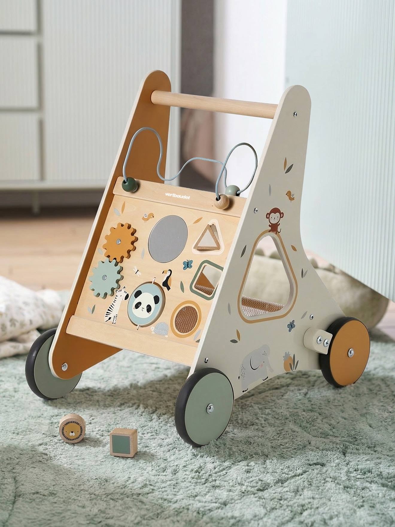 Chariot de marche avec freins en bois FSC®100% tanzanie (Vertbaudet) - Image 1