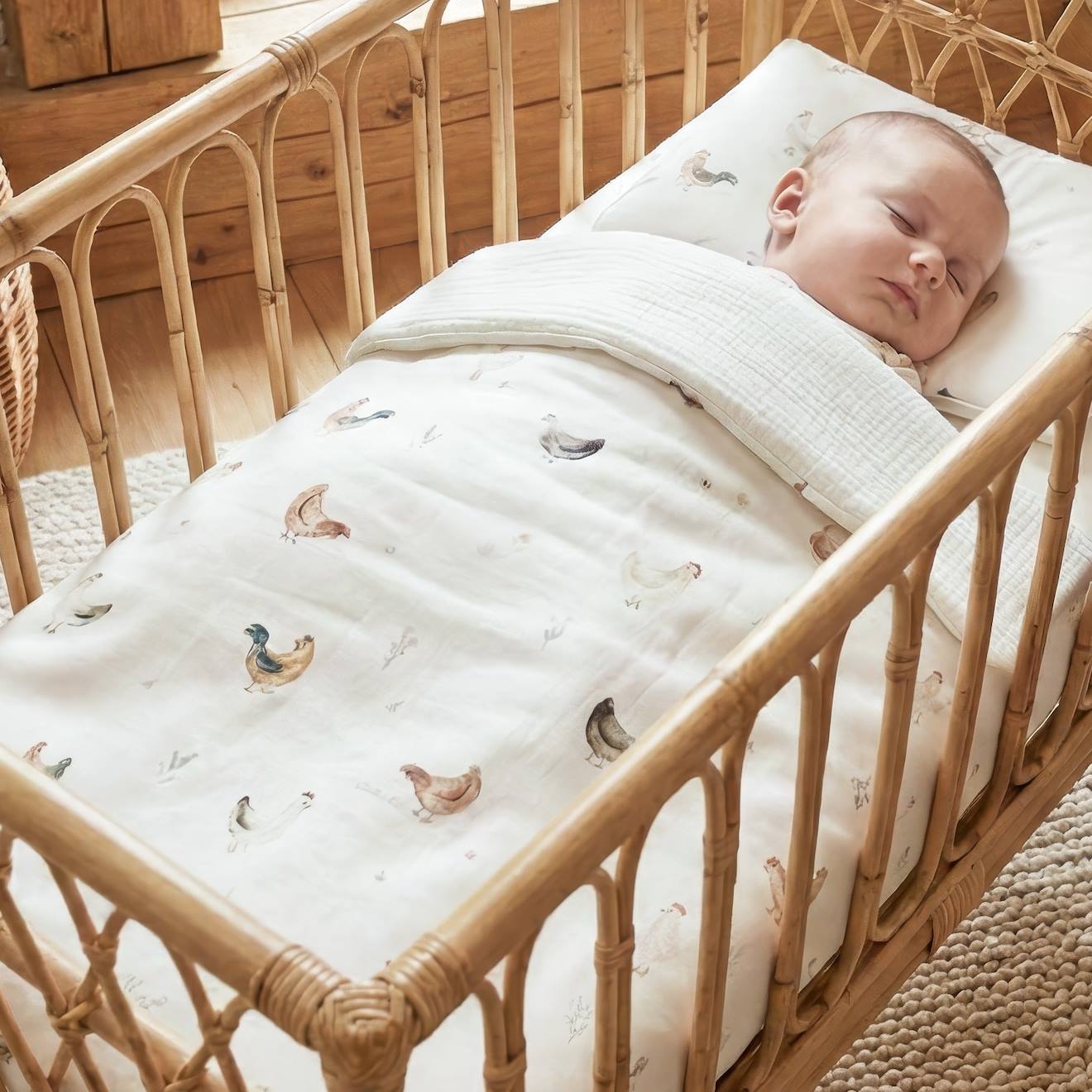 Set Coussin Et Couverture Pour Berceau Et Couffin Gallina Écru Motif Poules Champêtre
