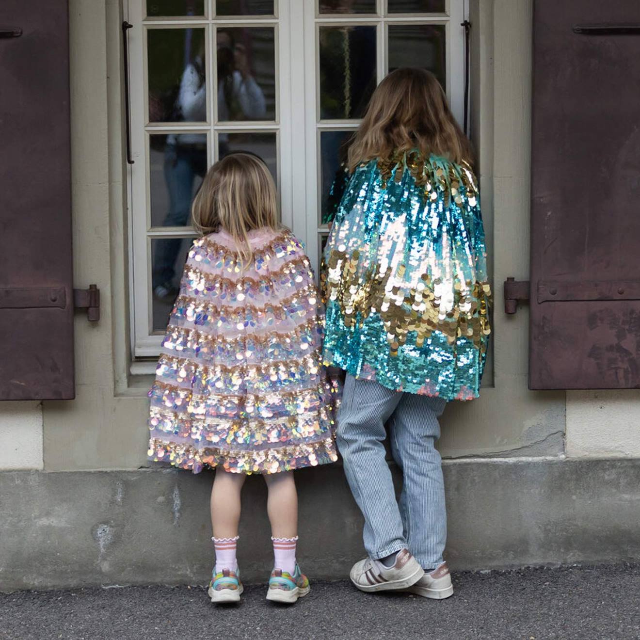 Déguisement Enfant Cape Brillante The 5th Avenue Rose Déguisement Enfant Cape Brillante The 5th Avenue Rose