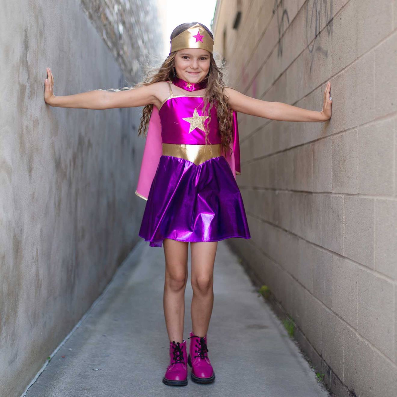 Déguisement Enfant Super-héroïne Tunique Cape Masque Rose