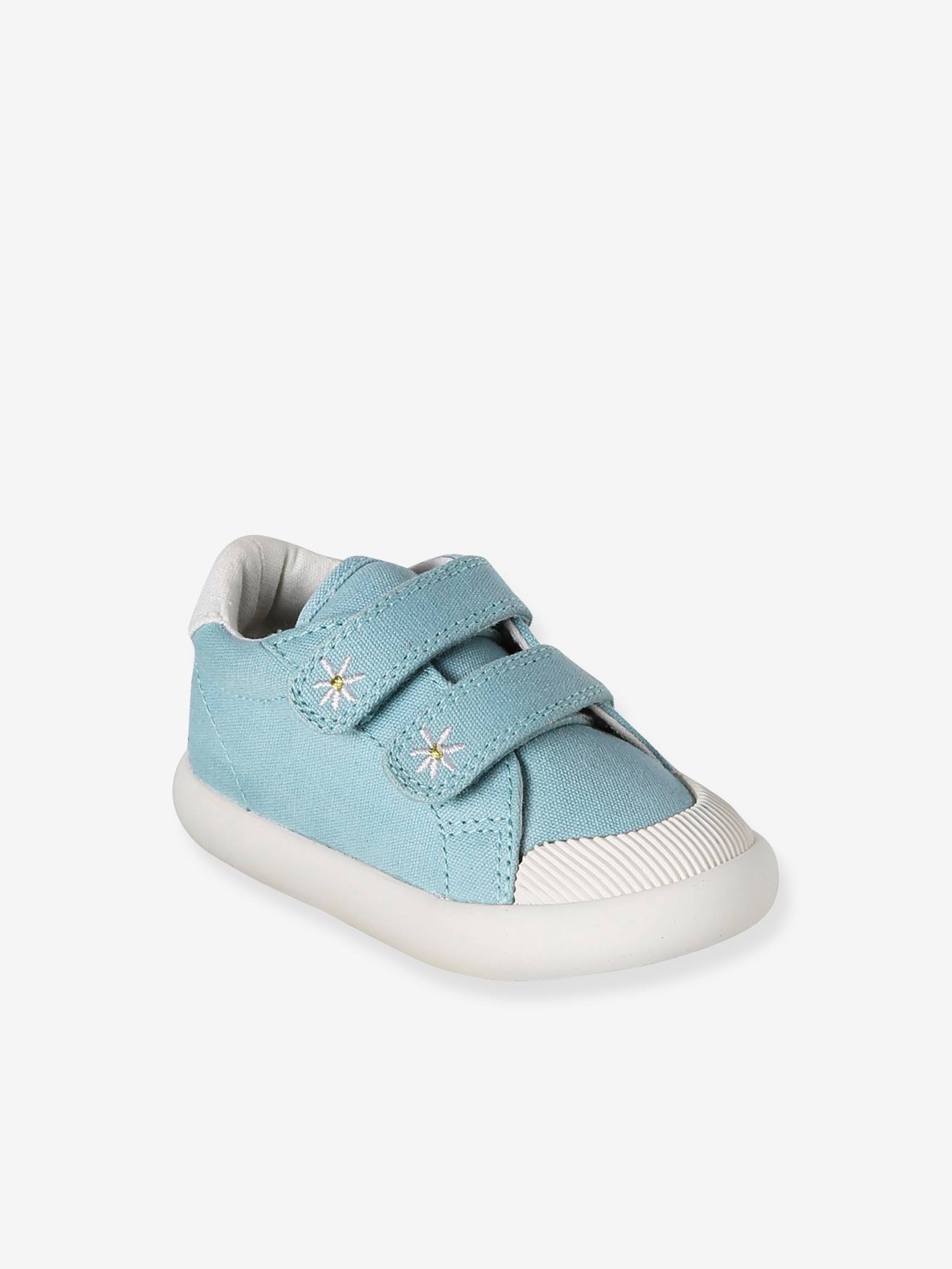 Baskets scratches bb en toile bleu glacier 12 €
