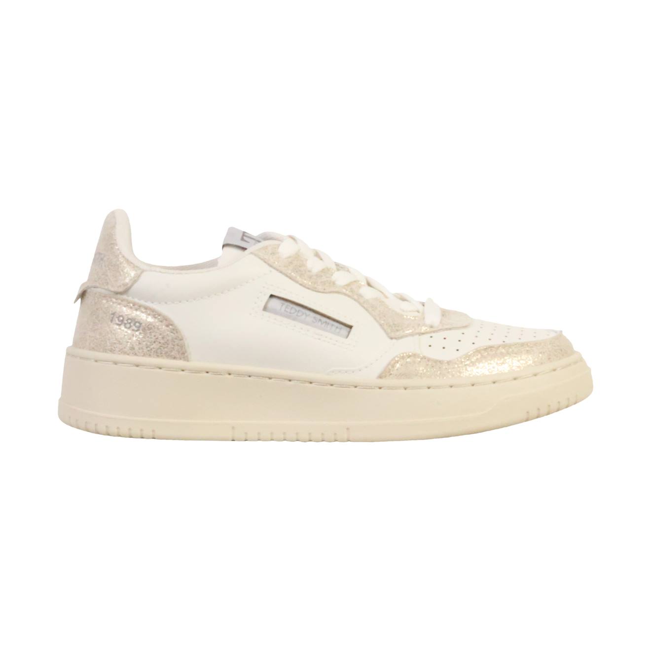 Baskets Basses Lacets Or 44 €