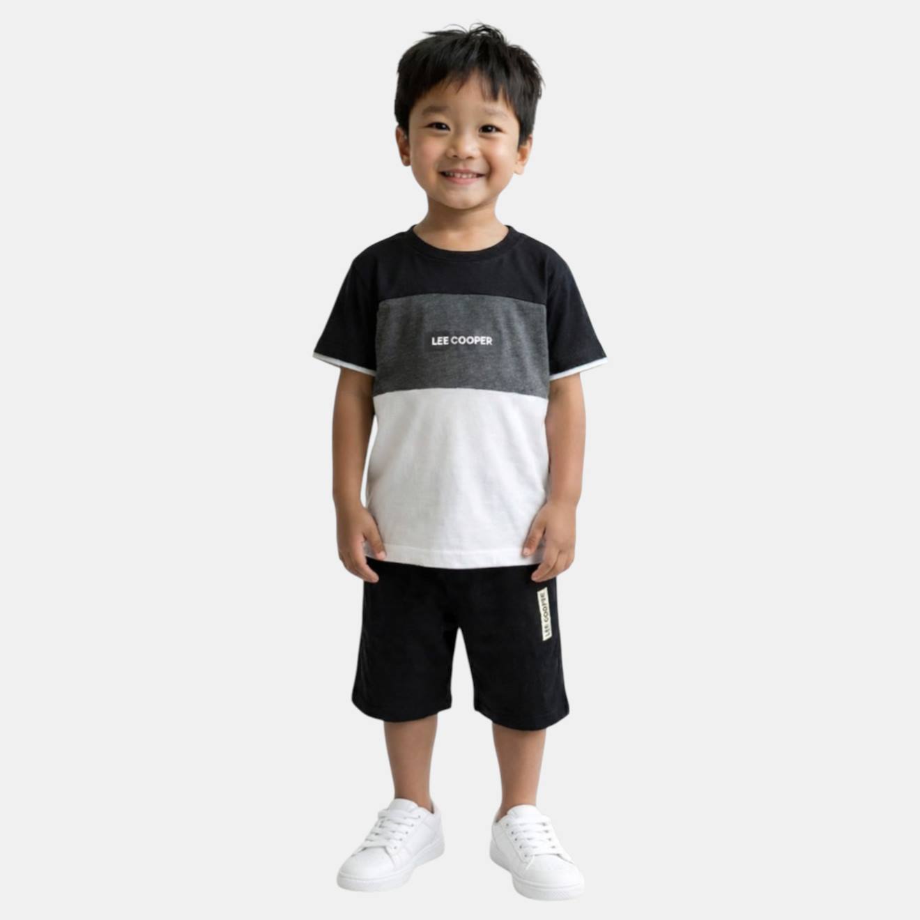 Ensemble Garon Compos D Un T Shirt Manches Courtes Et D Un Short Noir 18 €