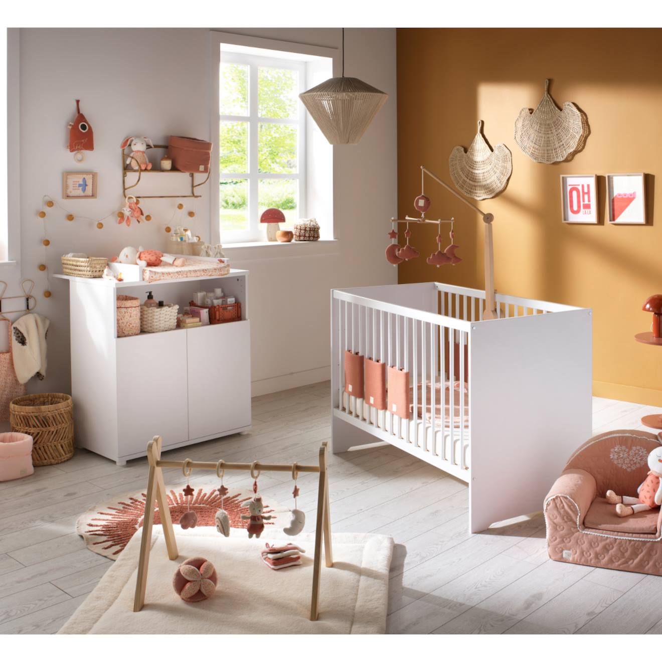 Chambre Bébé Duo: Lit 120x60 Et Commode À Langer 2 Portes - First Blanc
