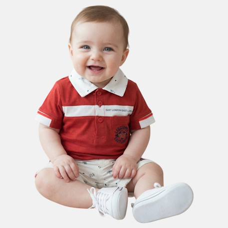 Bébé-Polo avec son short à motifs assorti
