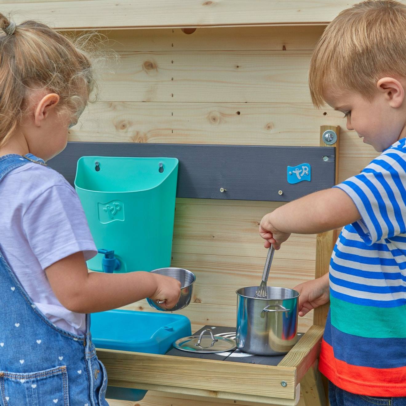 Maisonnette cabane enfant avec plancher et cuisine BOUTON D'OR COTTAGE