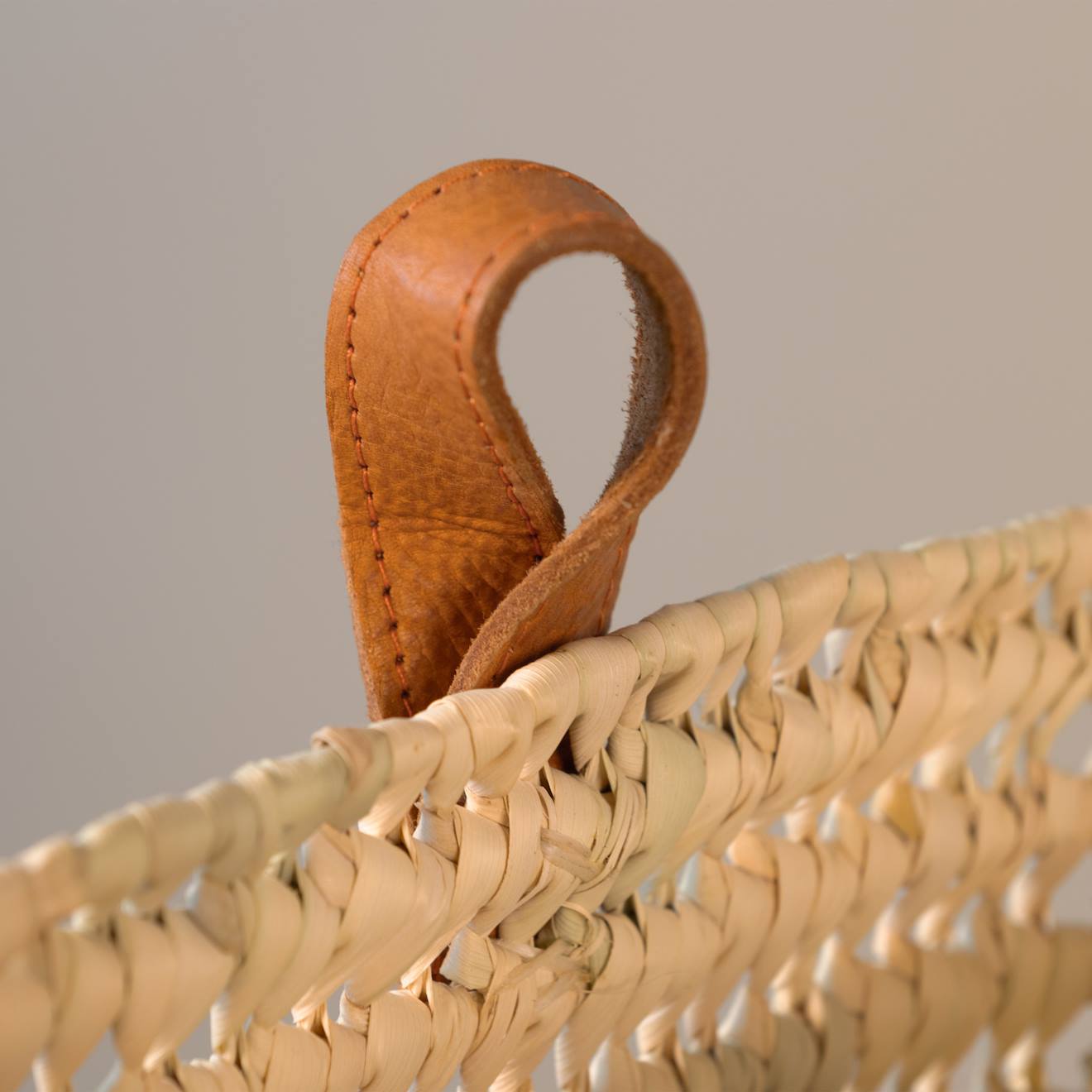 Panier À Suspendre Demi Cercle Anse Cuir Naturel (Home Maison) - Image 2