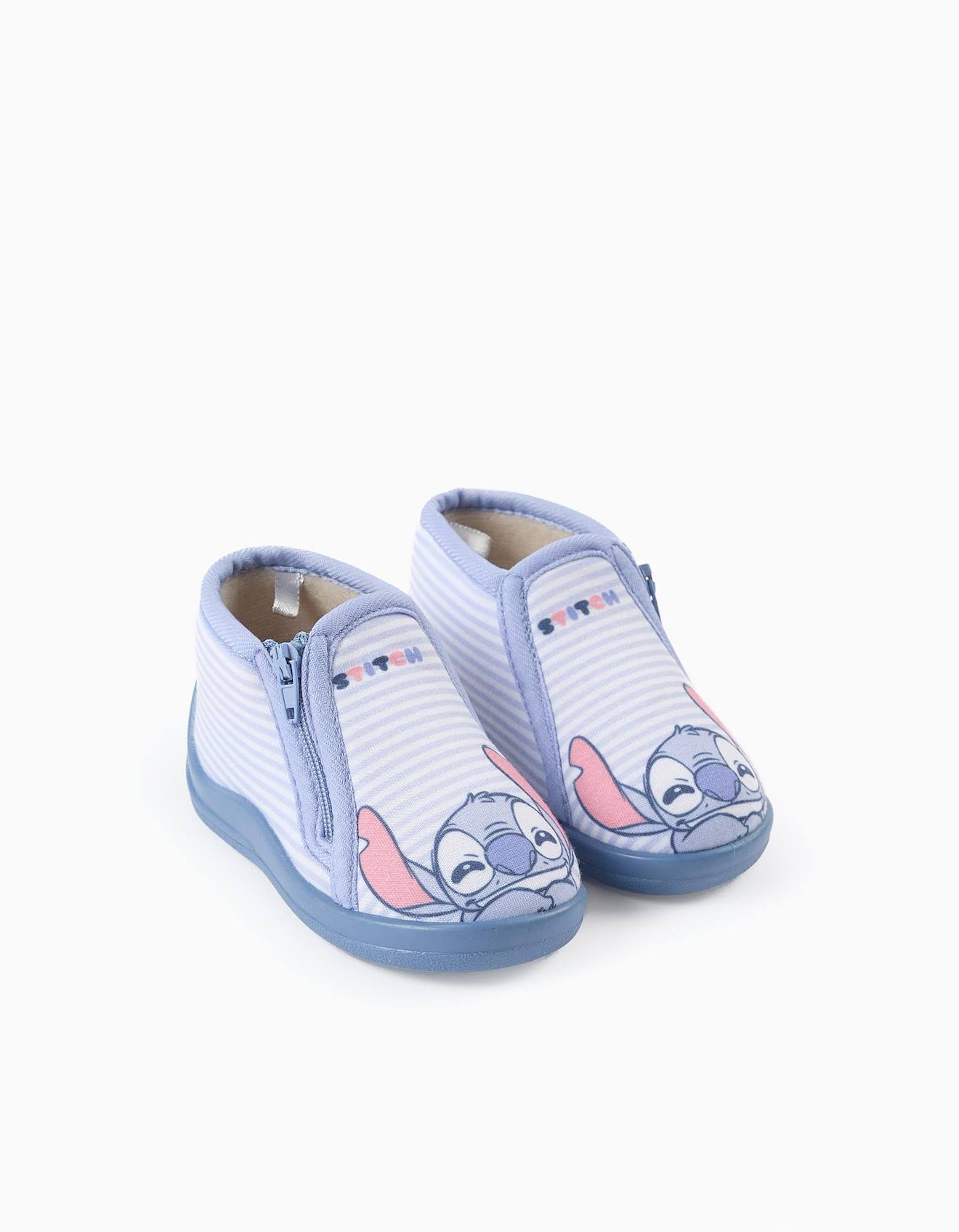 Chaussons Avec Imprimé Stitch Bleu Clair Chaussons Avec Imprimé Stitch Bleu Clair