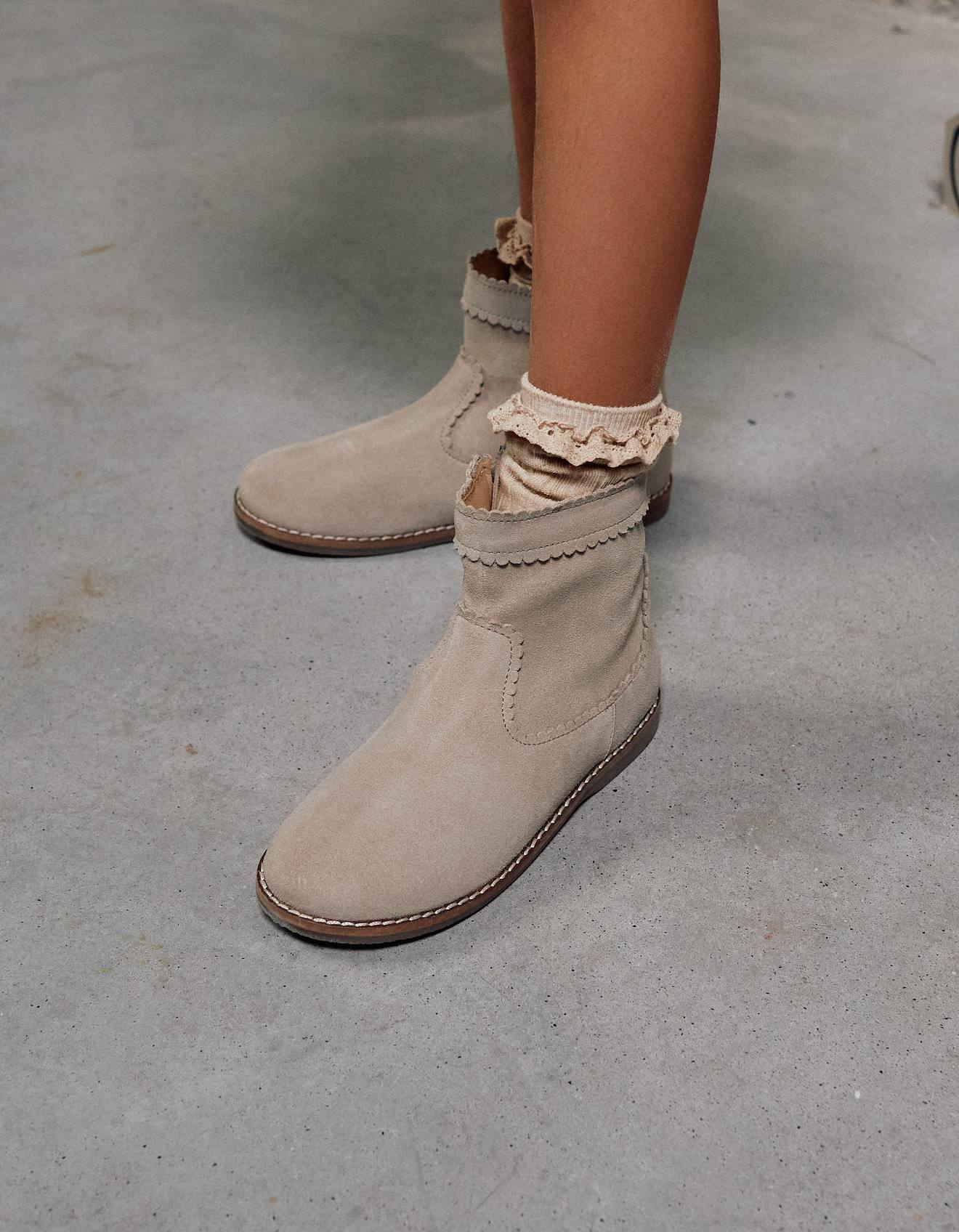 Bottines En Daim Effet Festonn Beige Clair 30$