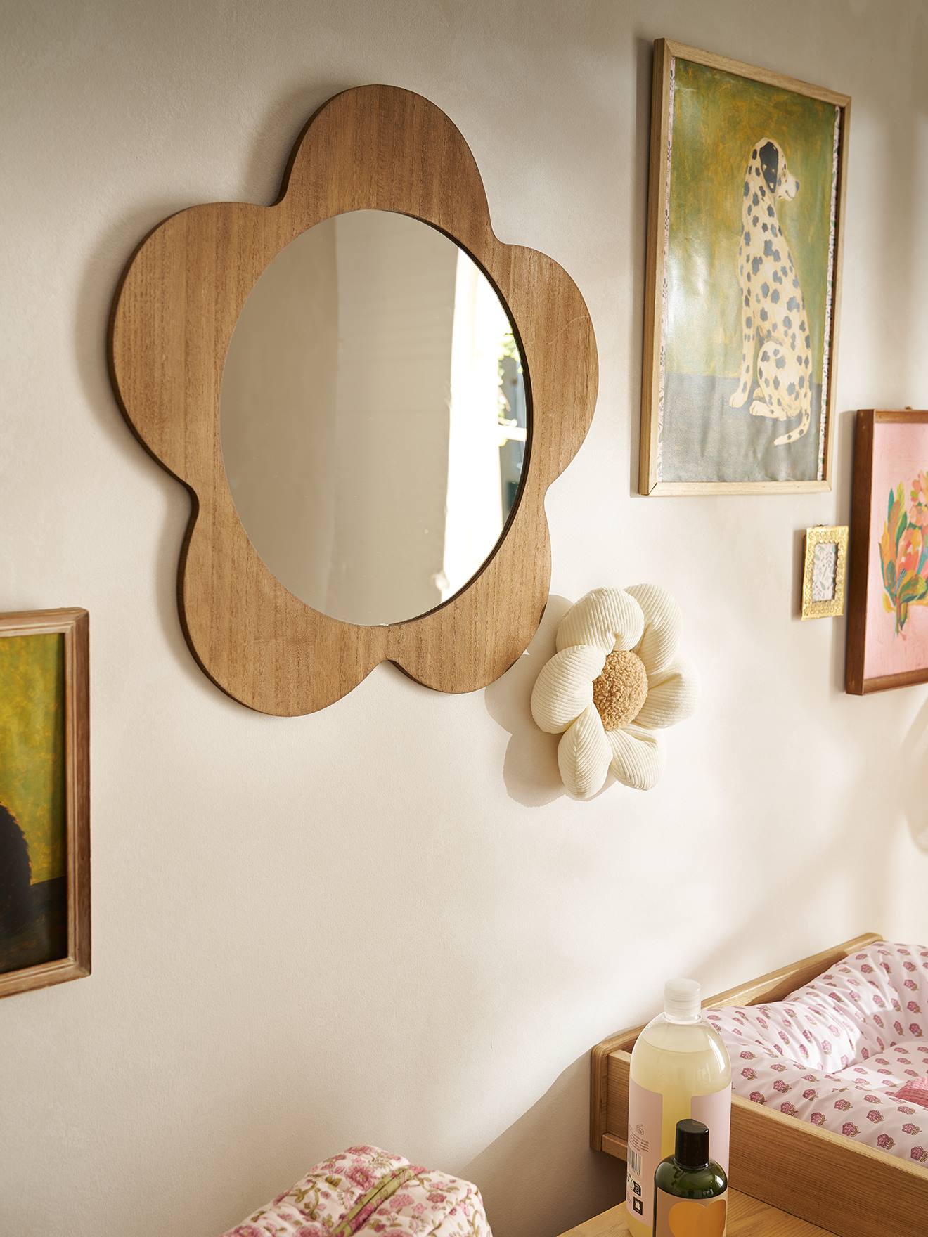 Miroir mural bois forme fleur bois