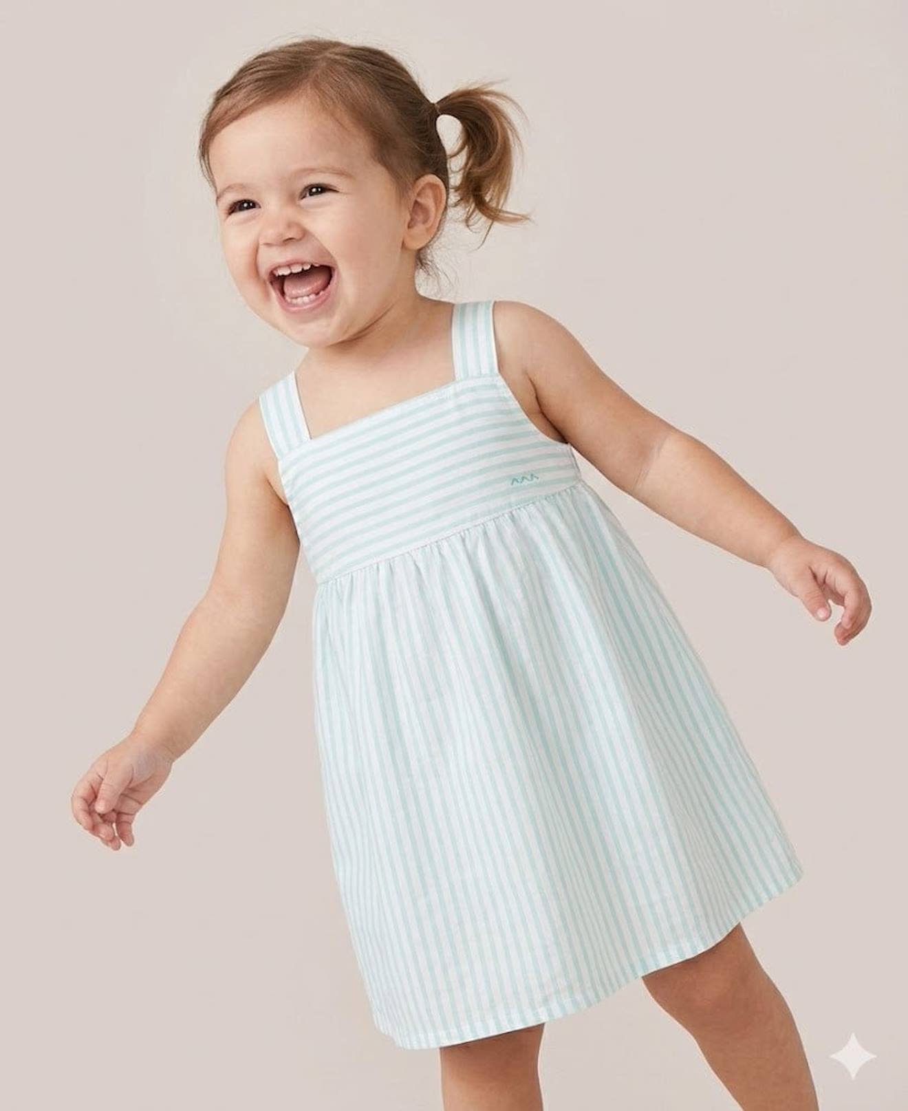 Robe Sans Manches 100% Coton Fille Fond Blanc Raye Vert