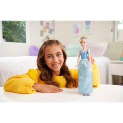 -Cendrillon articulée avec tenue scintillante et accessoires