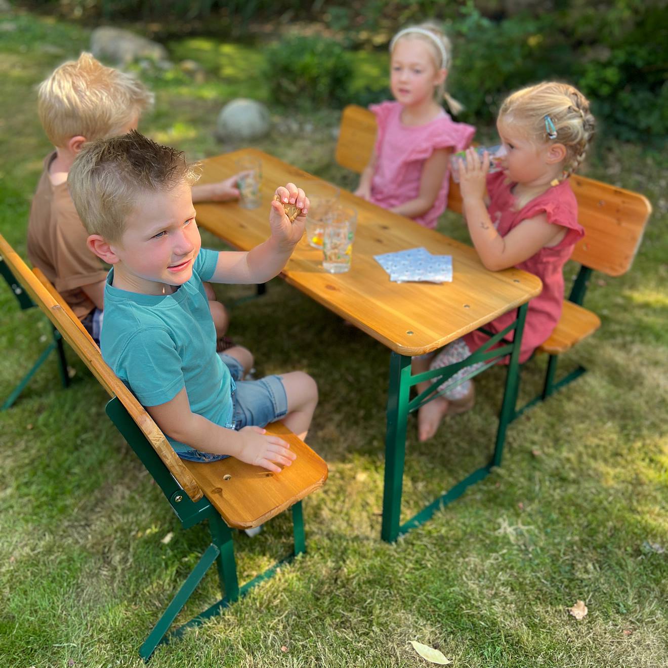 Table Pique-nique Pliante Avec Bancs Et Coussins Pour 4 Enfants Teck