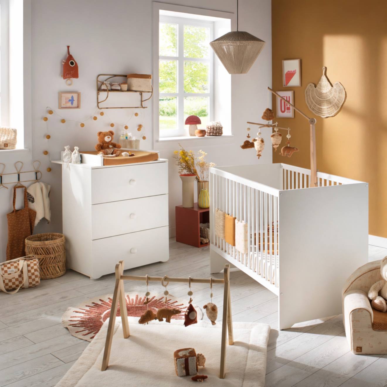 Chambre Complète Bébé Avec Lit À Barreaux Et Commode À Langer - Basic Blanc