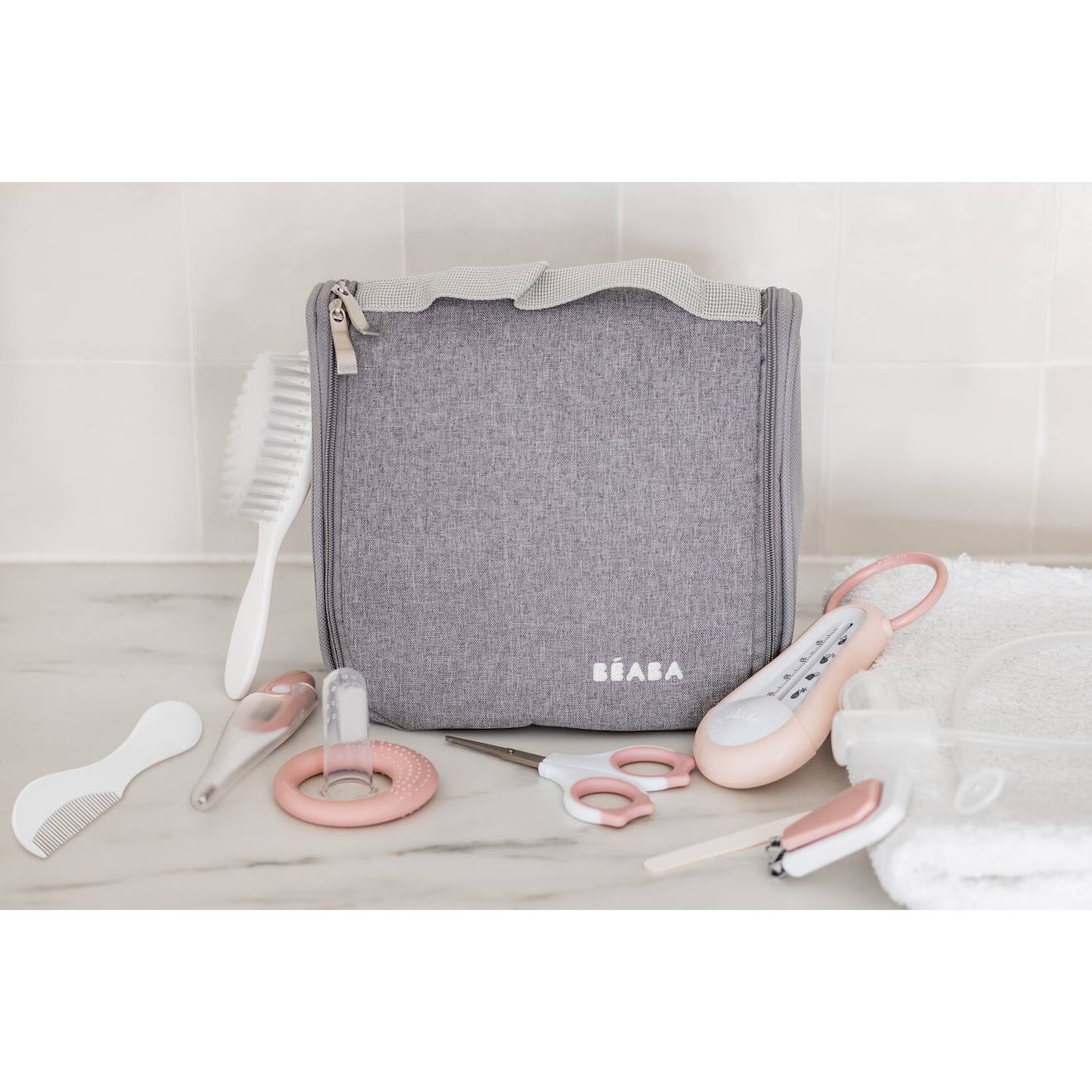 Trousse De Toilette Et De Soin Bébé 10 Accessoires Rose Ancienne (Béaba) - Image 1