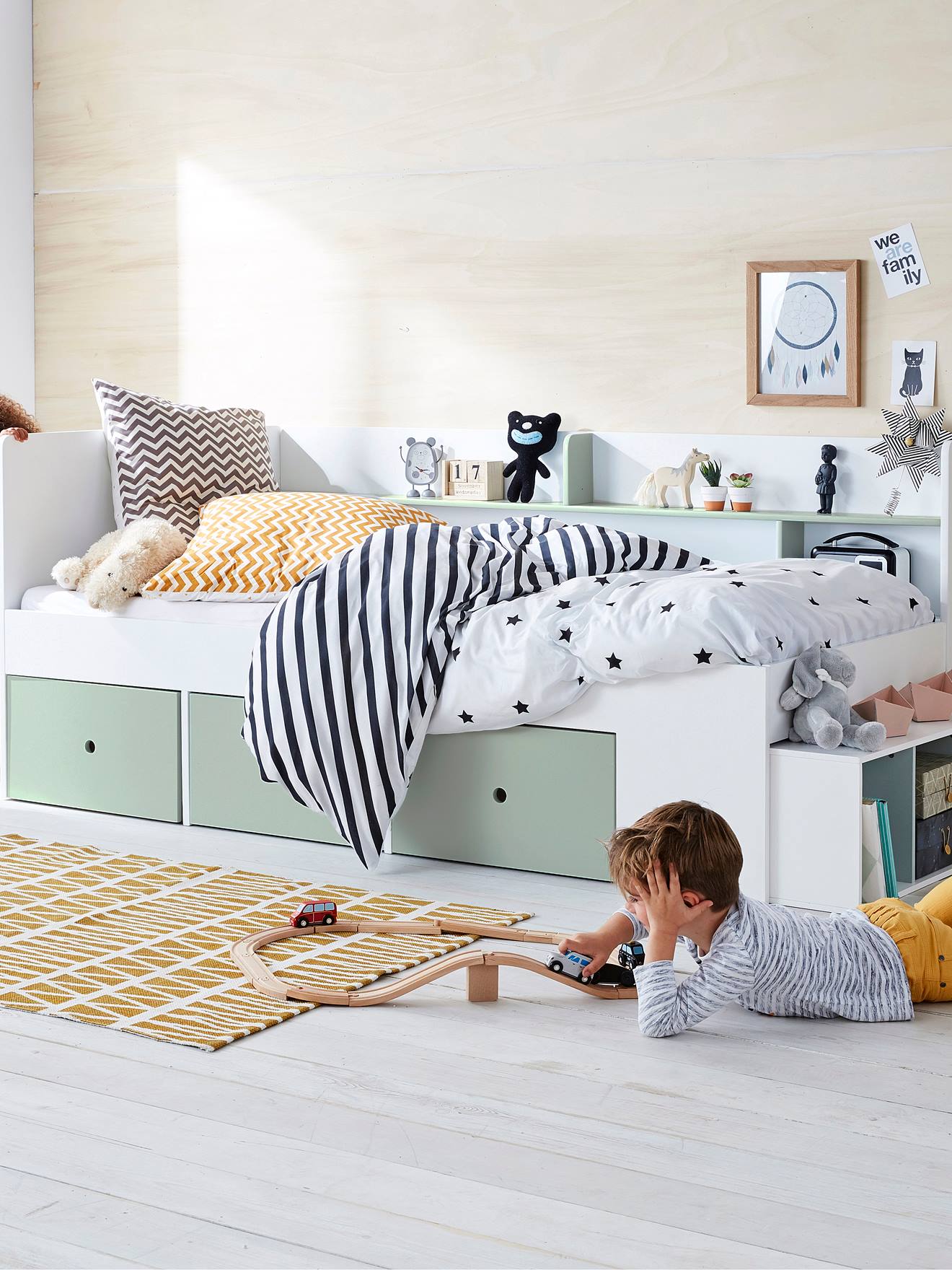 Lit plateforme enfant avec rangements BASEO vert grisé
