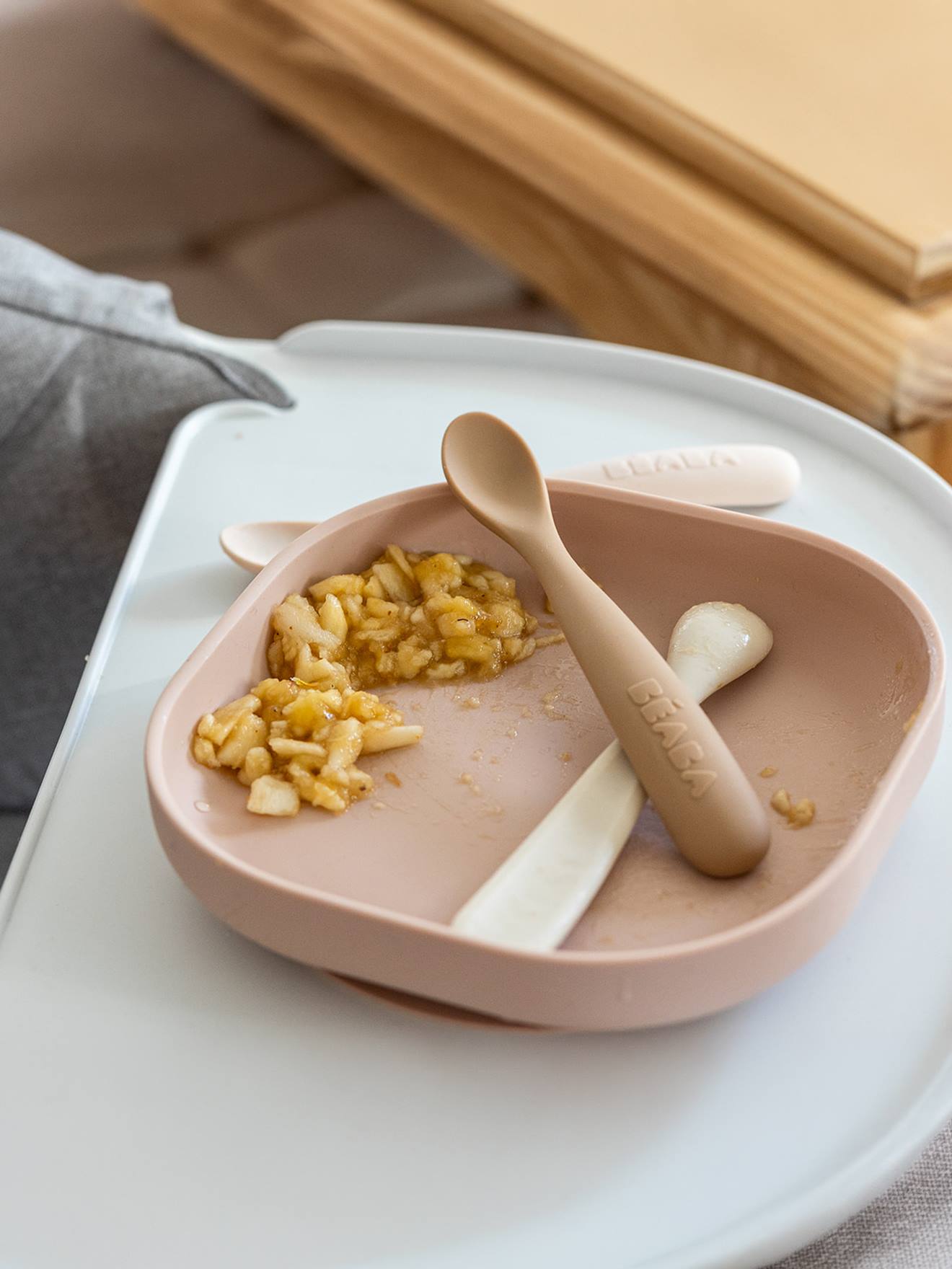 Assiette silicone avec ventouse rose (Béaba) - Image 2