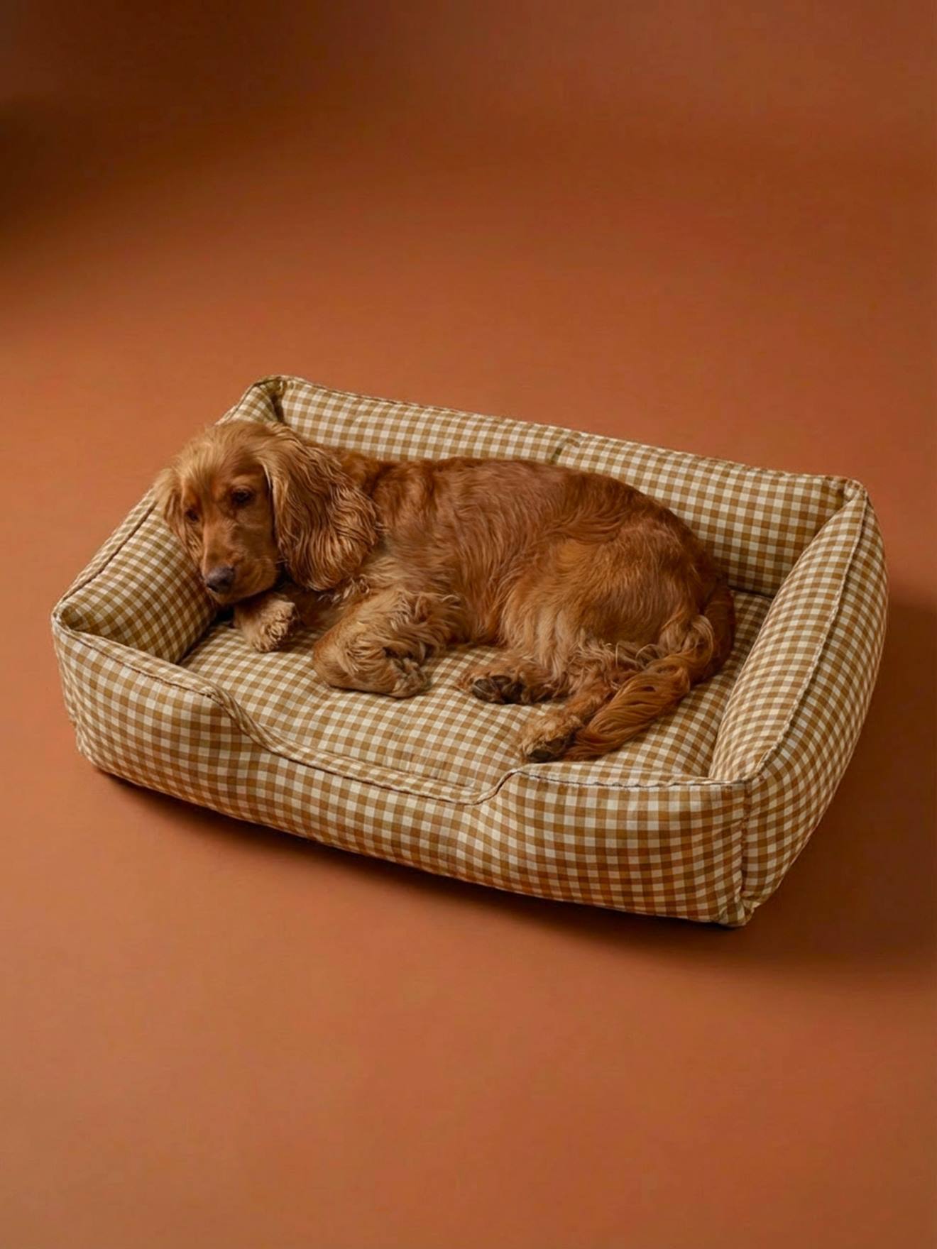 Panier matelassé pour chiens, disponible en 2 tailles noisette