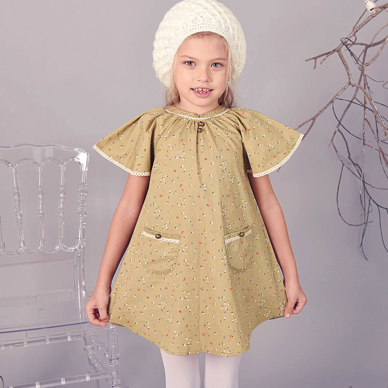 Robe Fleurie Manches Papillon Butterfly Vert Kaki Fleuri 24 €