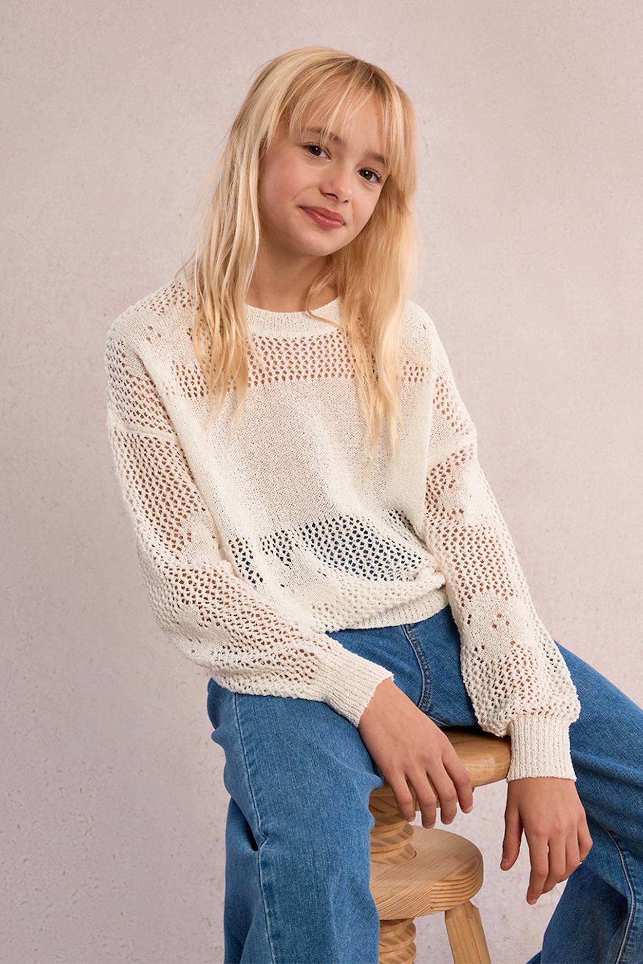 Pull En Maille, Motif Fleur Blanc