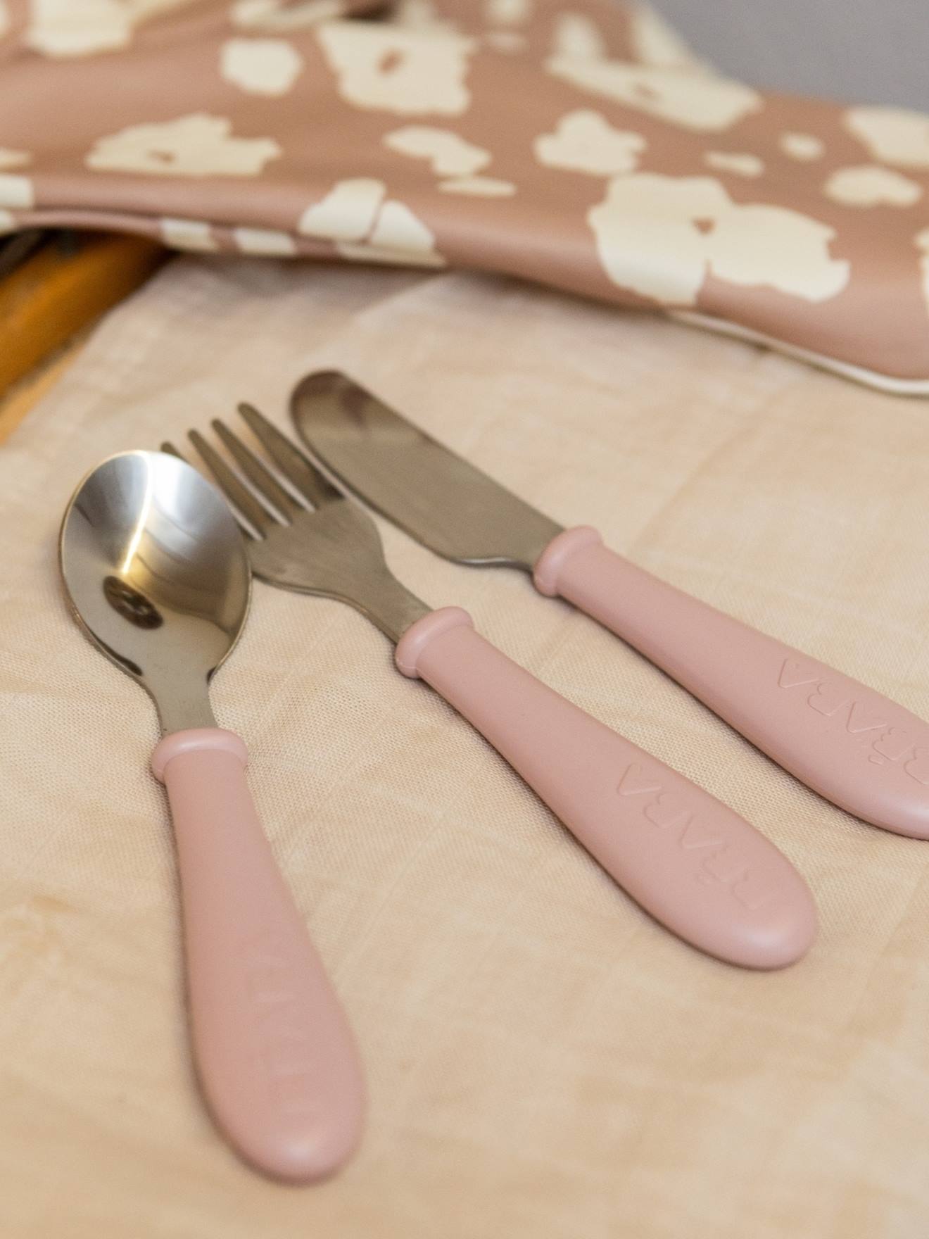 Set 3 couverts d'apprentissage inox rose