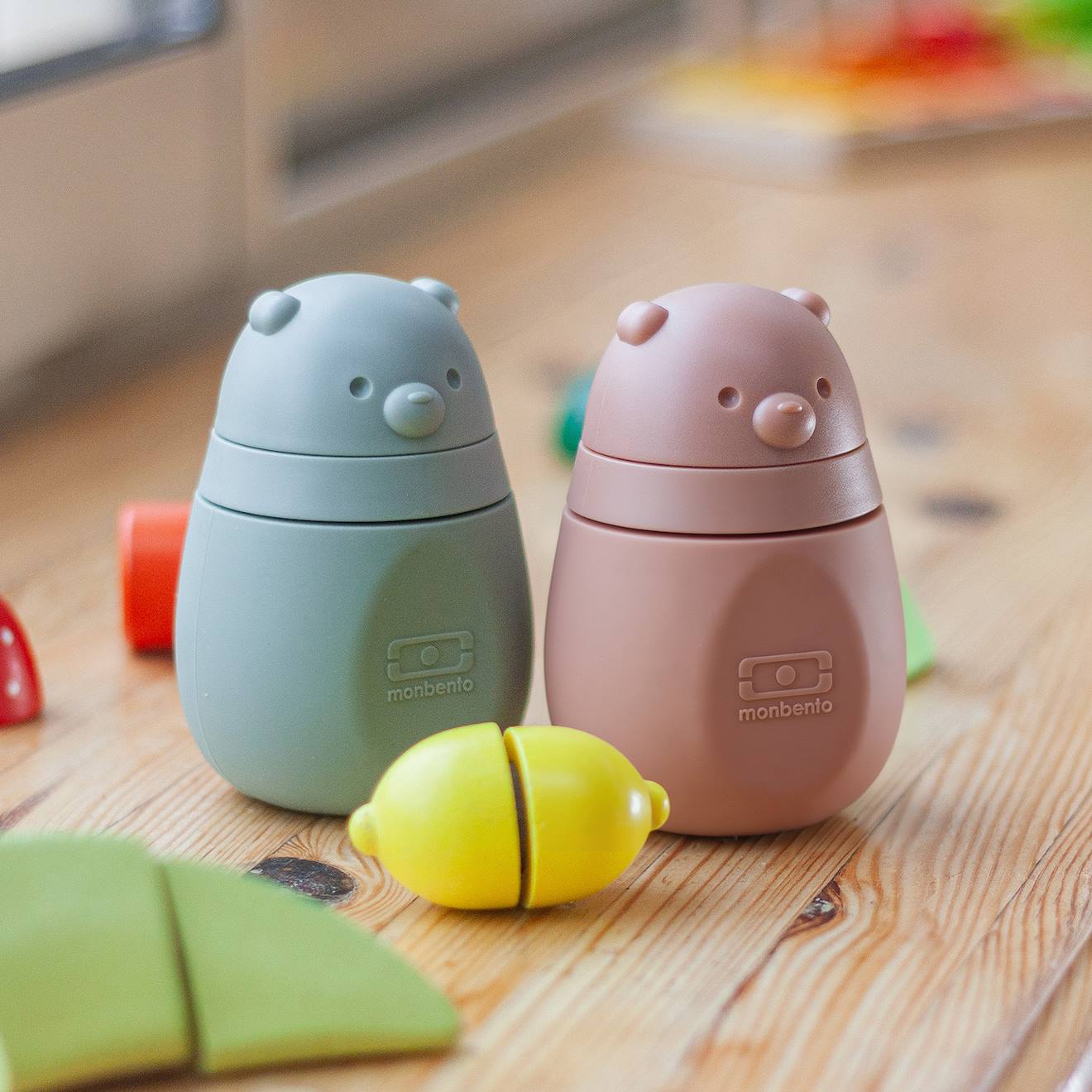 Gourde Réutilisable Avec Tétine En Silicone 150ml Yummy Vert/rose (Monbento) - Image 2