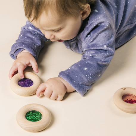 Hochet sensoriel donut calme Bleu+Jaune+Orange+Rose+Rouge+Turquoise+Vert+Violet 26 - vertbaudet enfant 