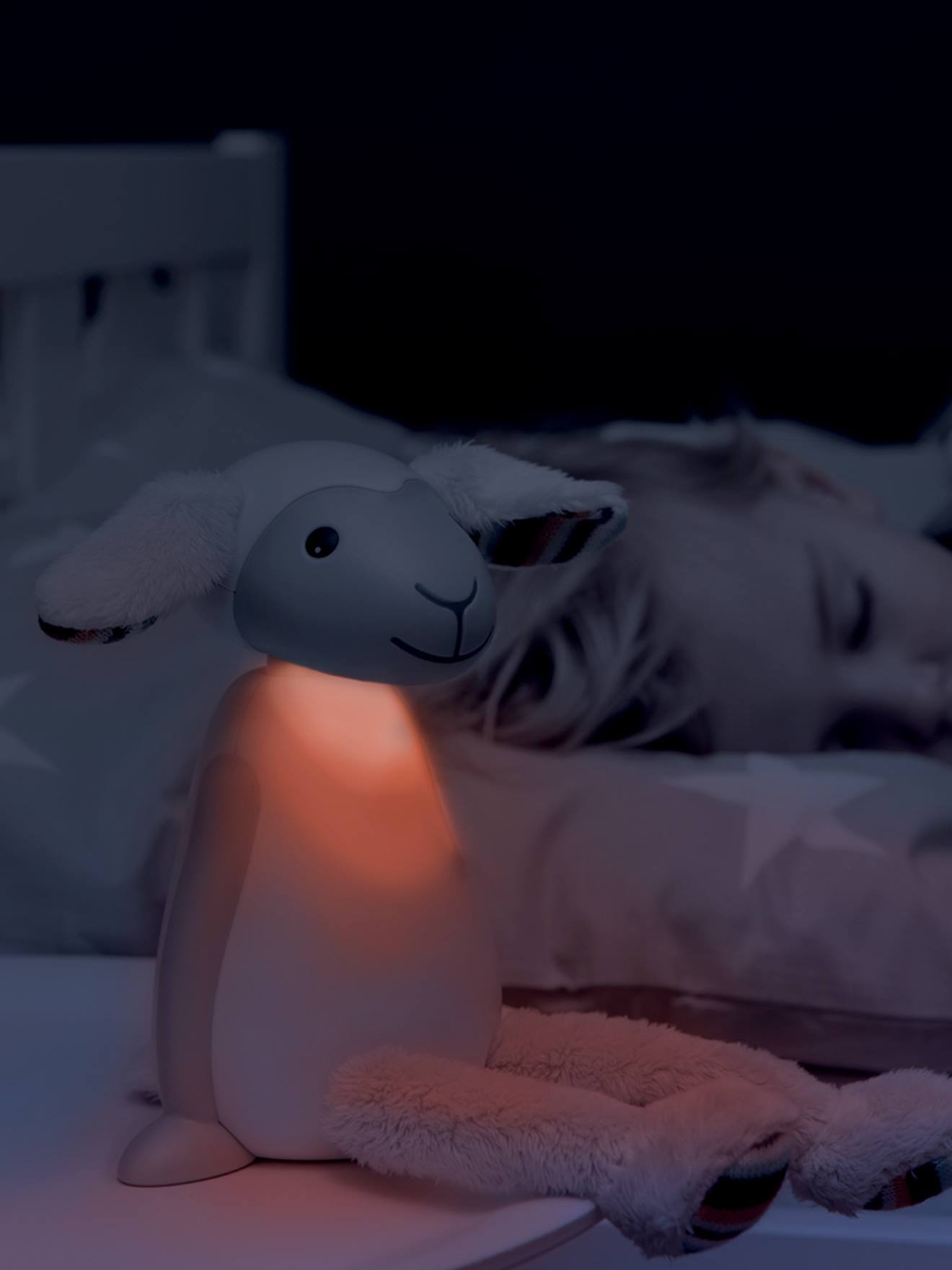 Peluche veilleuse et liseuse Fin le mouton gris (ZAZU) - Image 1