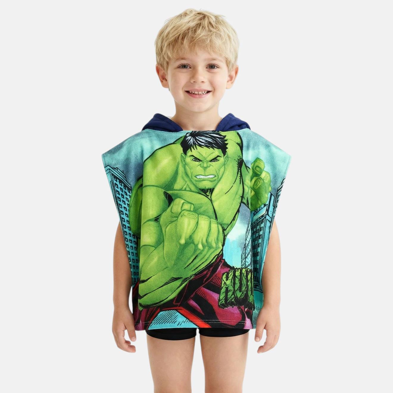Poncho De Bain Avec Imprimé Garçon Avengers Vert