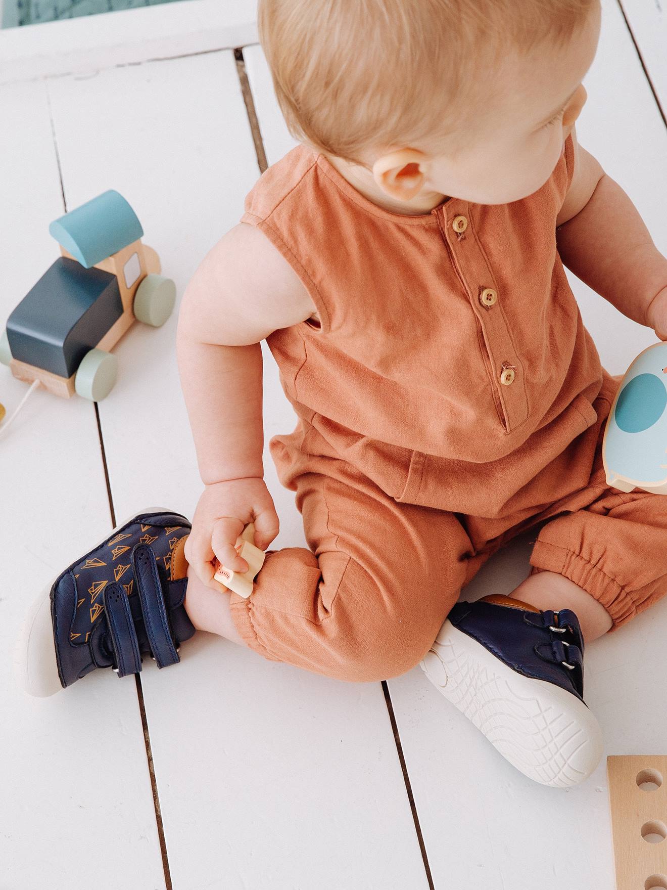 Chaussons 4 Pattes Bebe Garcon En Cuir Bleu Marine Vertbaudet