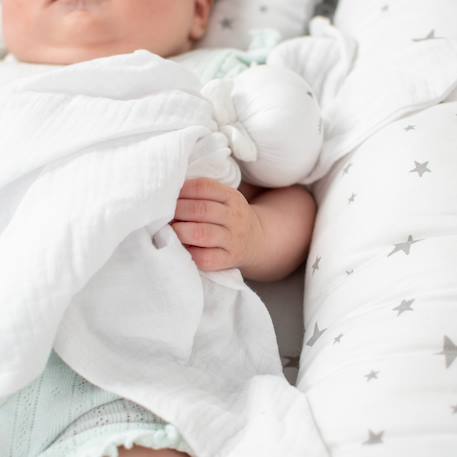 Doudou lapin  en gaze de coton jeanne Beige+Blanc+Blanc à pois or+Bleu+Camel+Écru+Gris+Rose+Terracotta+Vert de gris 9 - vertbaudet enfant 