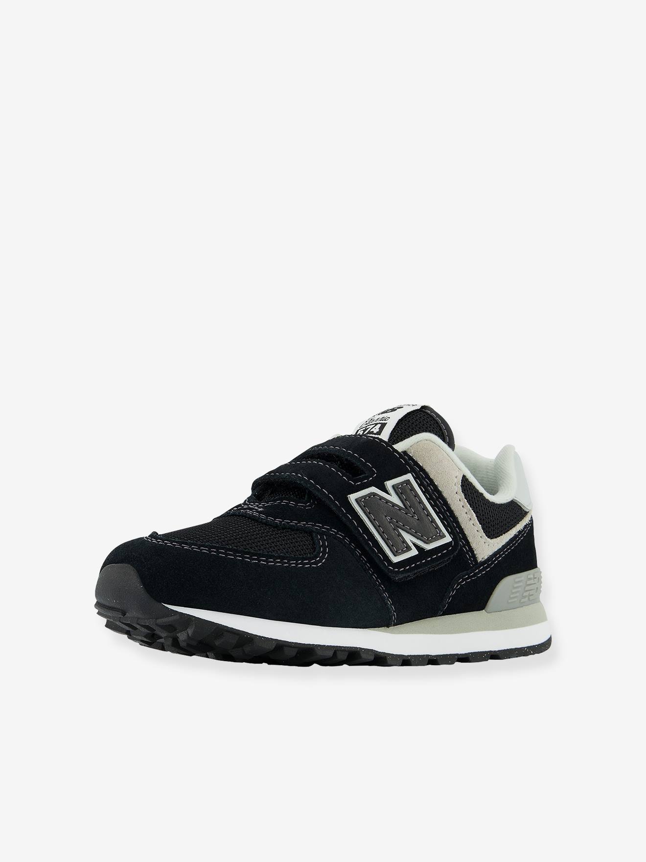 Baskets PV574EVB noir 70 €