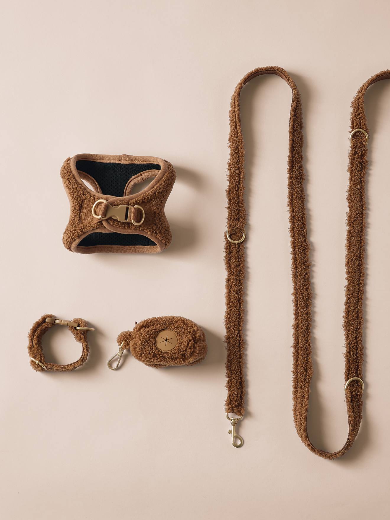 Set promenade pour chien : harnais + laisse + collier chocolat