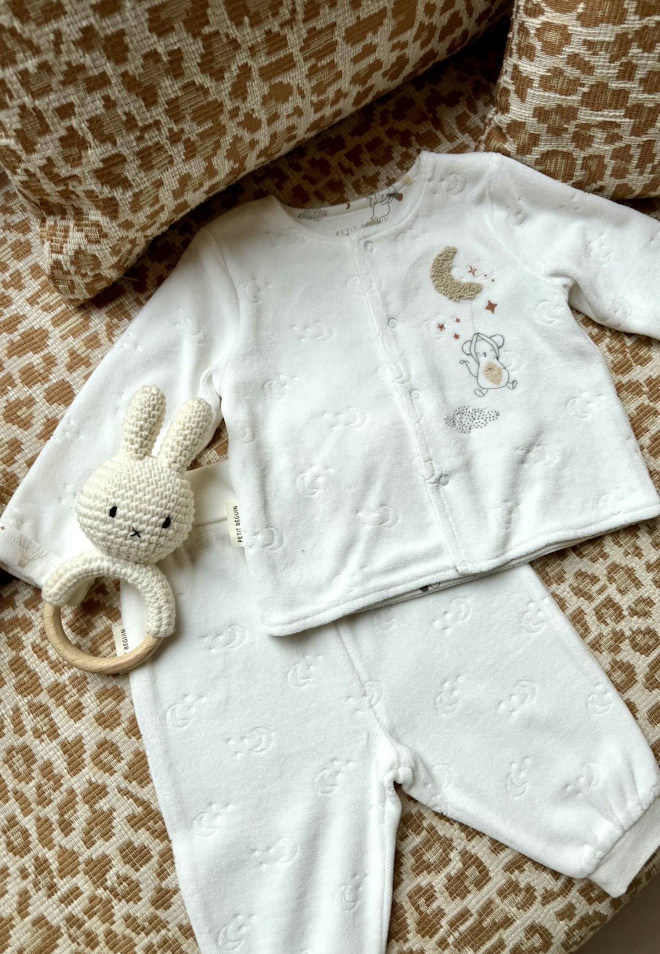Ensemble Bébé Gilet Et Pantalon En Velours Eliah Ecru Ensemble Bébé Gilet Et Pantalon En Velours Eliah Ecru