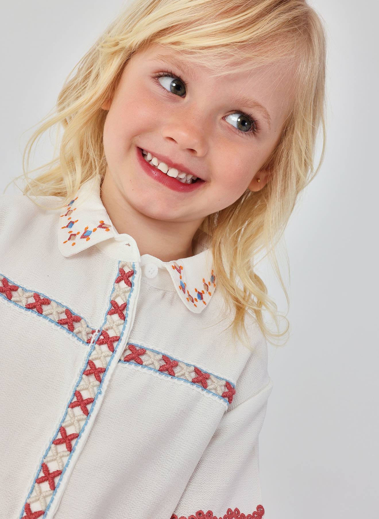 Chemise Fille Coton Blanc 15 €