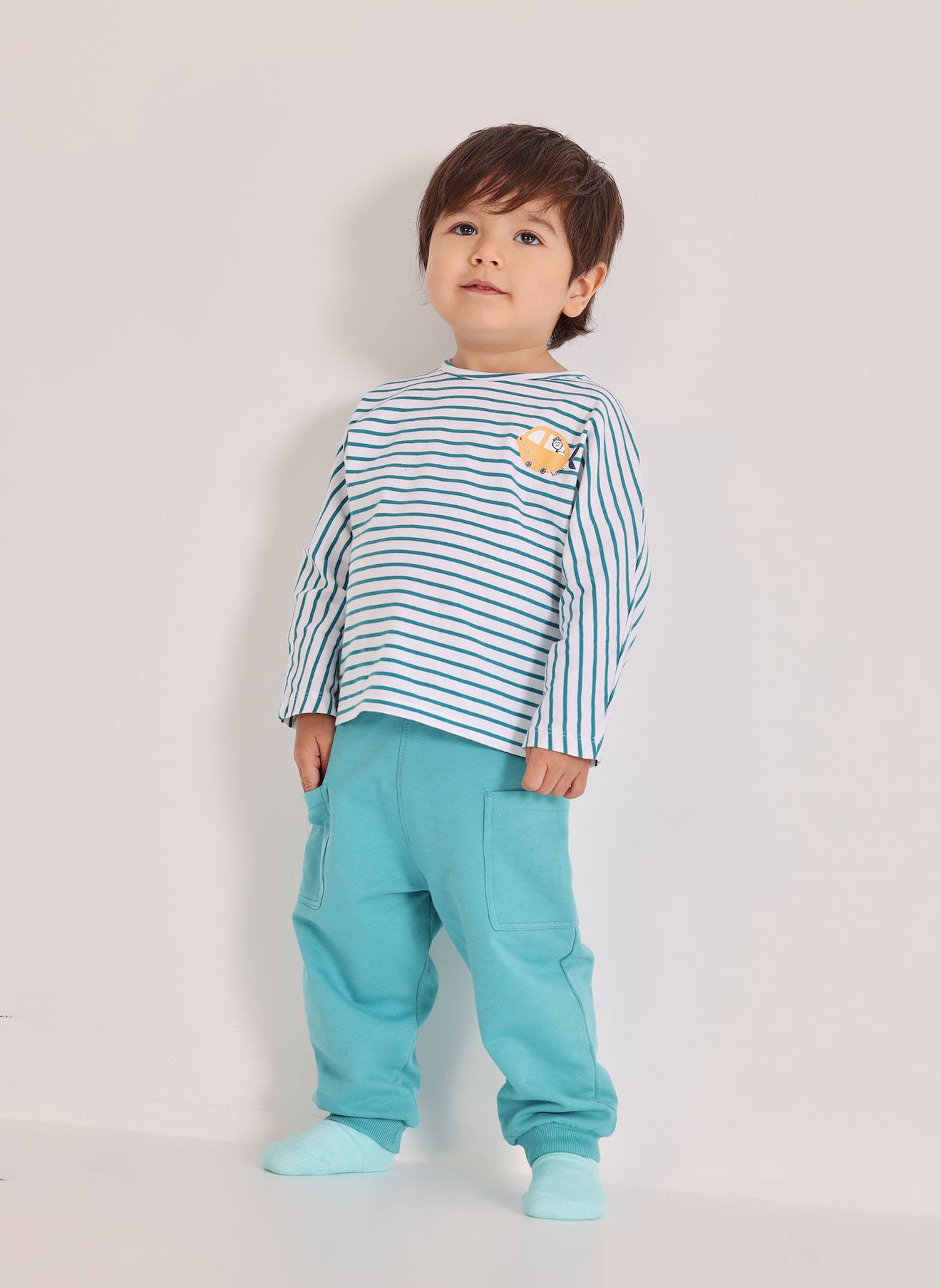 Pantalon Bb Vert 11 €
