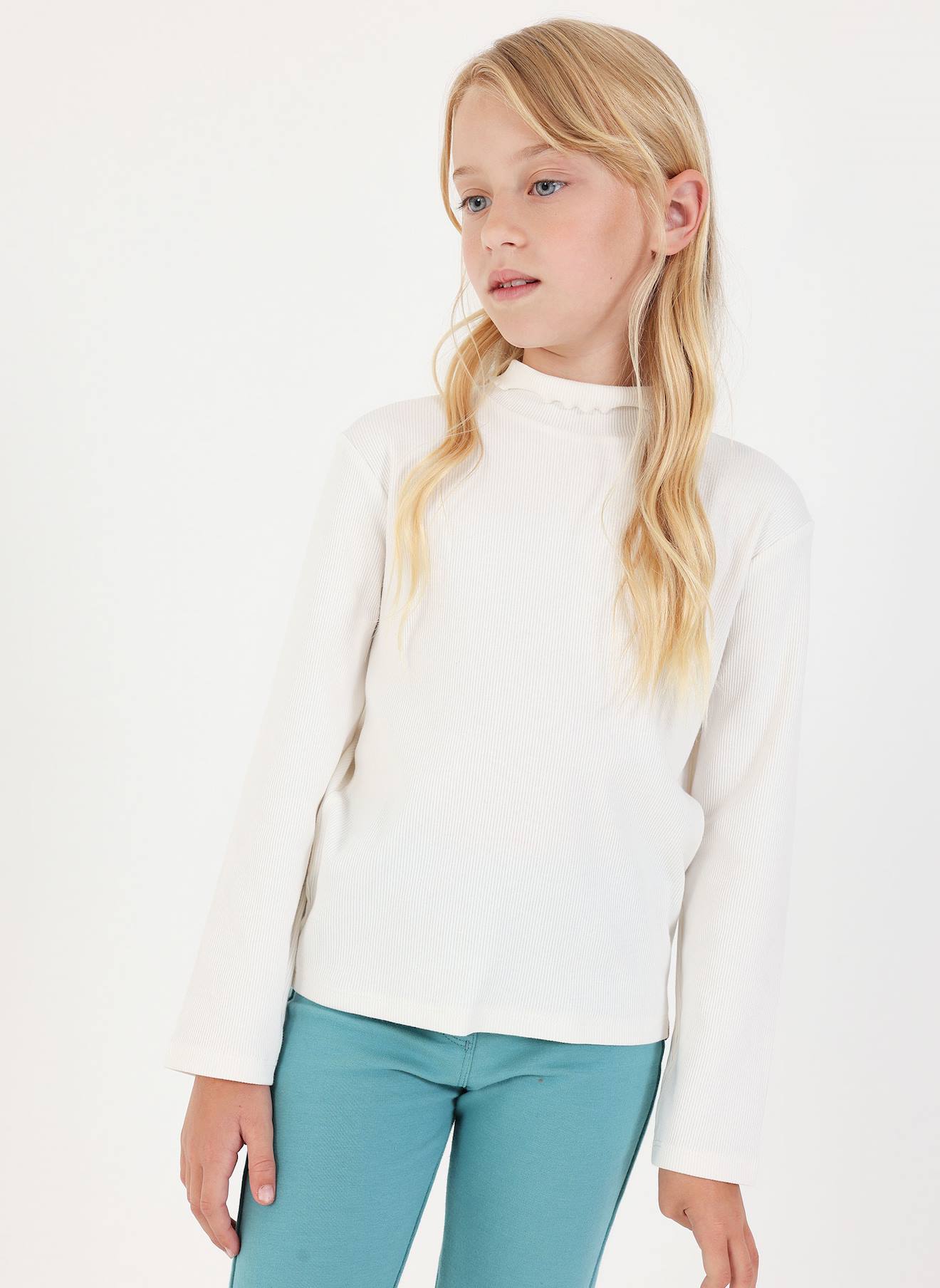 T-shirt Fille En Maille Côtelée Col Roulé Blanc