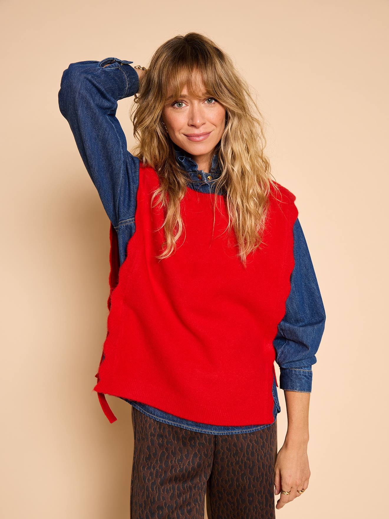 Pull de grossesse sans manches rouge 36$