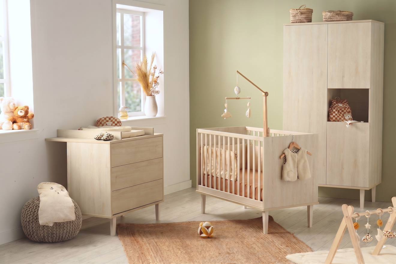 Chambre Bébé 3 Pièces , Lit 120x60, Commode À Langer 3 Tiroirs , Armoire 3 Portes Et 1 Niche - Décor Bois Hêtre Cendré - Opaline Beige