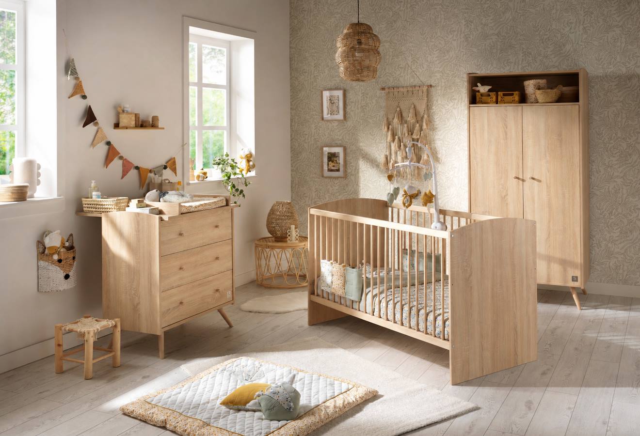 Chambre Bébé Trio: Lit Bébé 70x140 Évolutif, Commode À Langer 3 Tiroirs Et Armoire 2 Portes Décor Bois Chêne - Access Marron