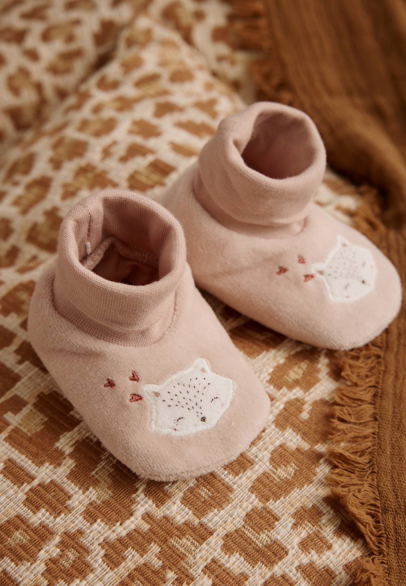 Chaussons Bb En Velours Doucette Rose 12 €