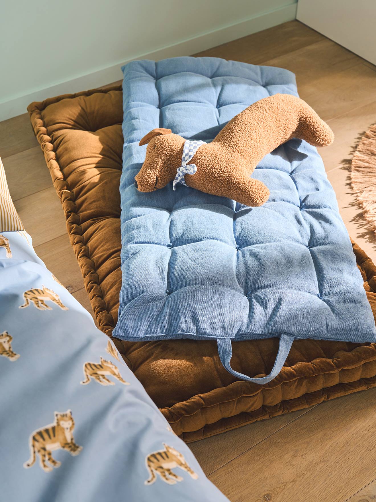 Matelas de sol en coton bleu jean Matelas de sol en coton bleu jean