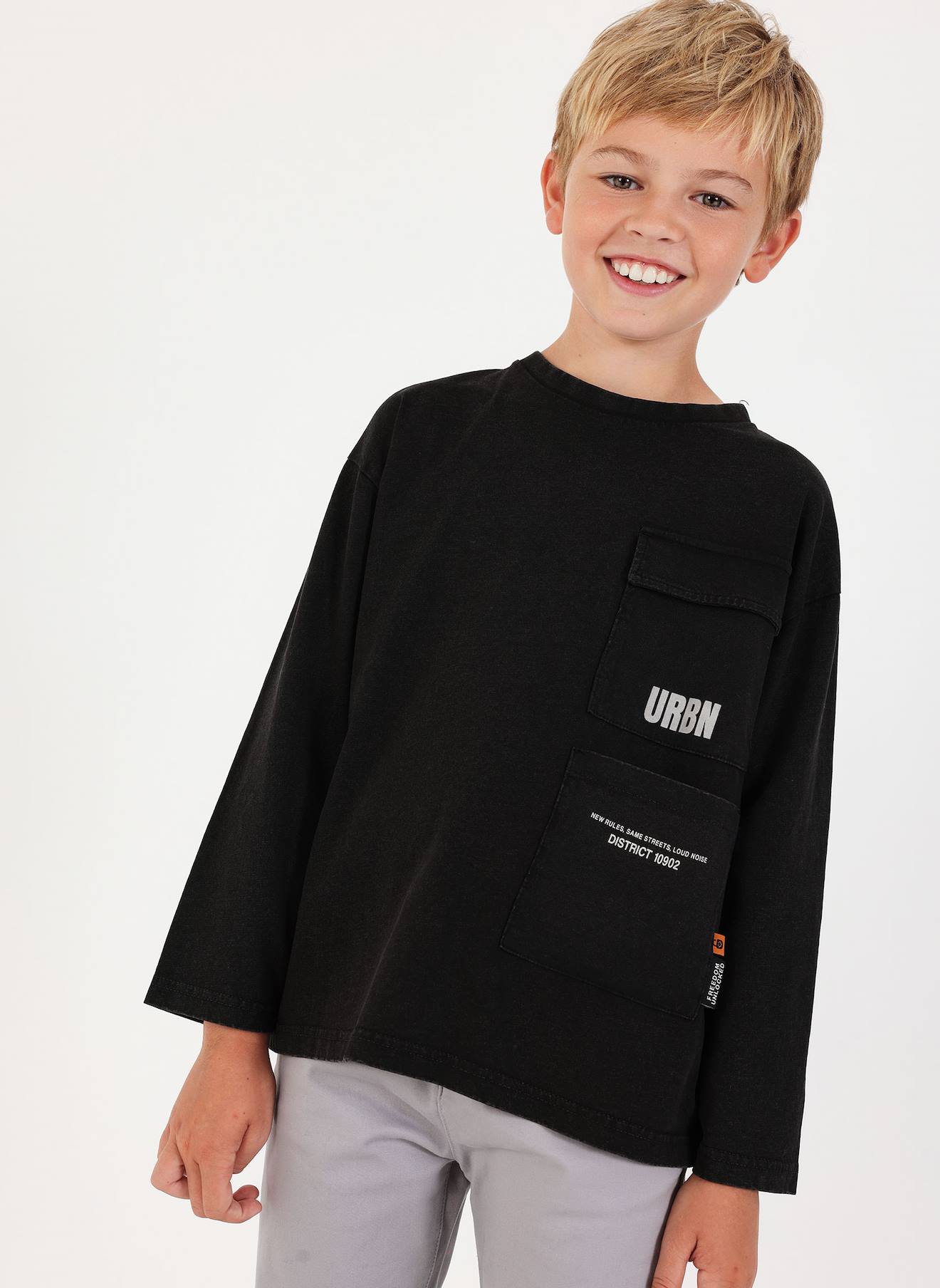 T-shirt Garon En Maille Avec Texte Urbn Noir 28$