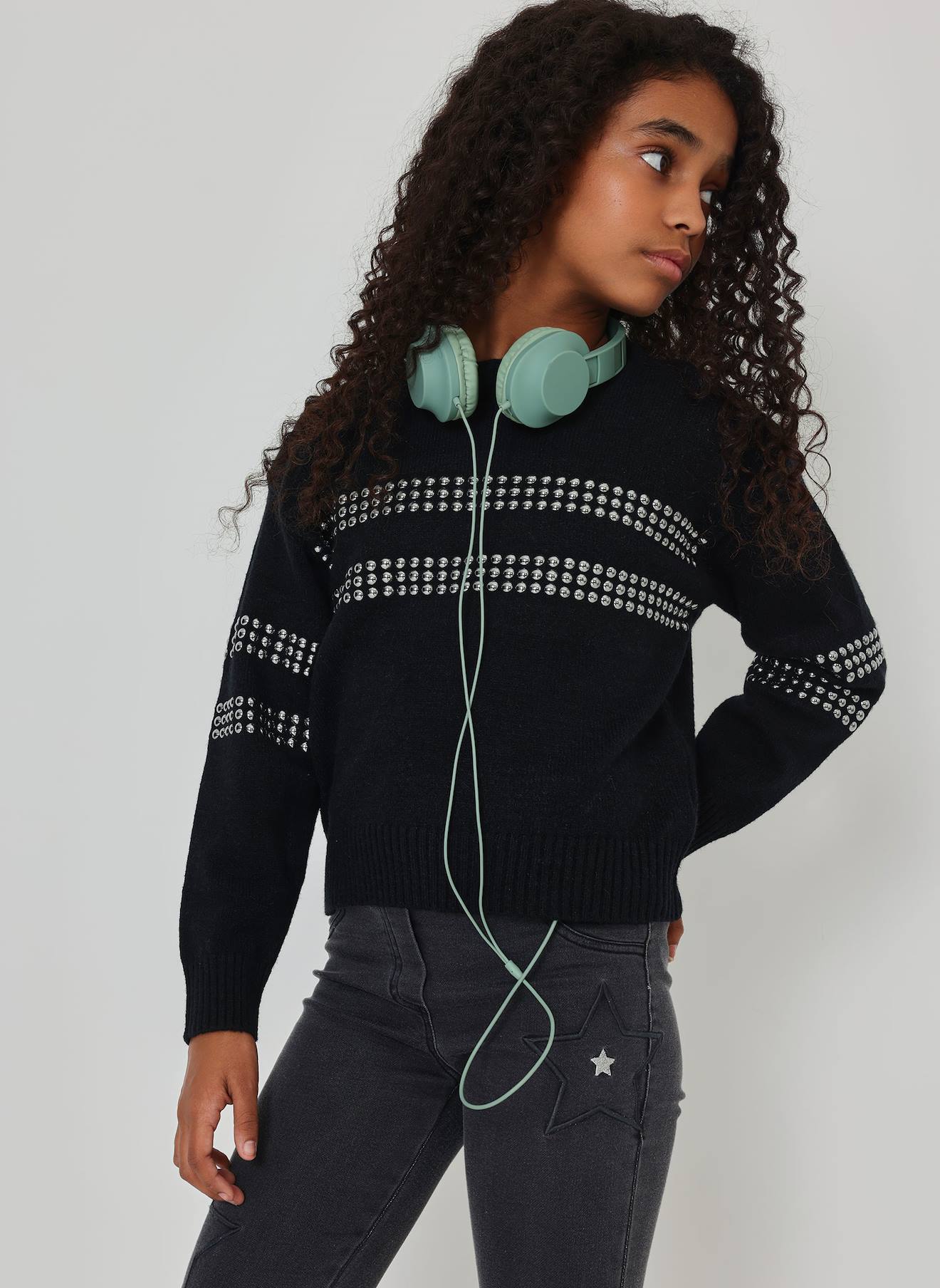 Pull Fille Avec Clous Noir 48$