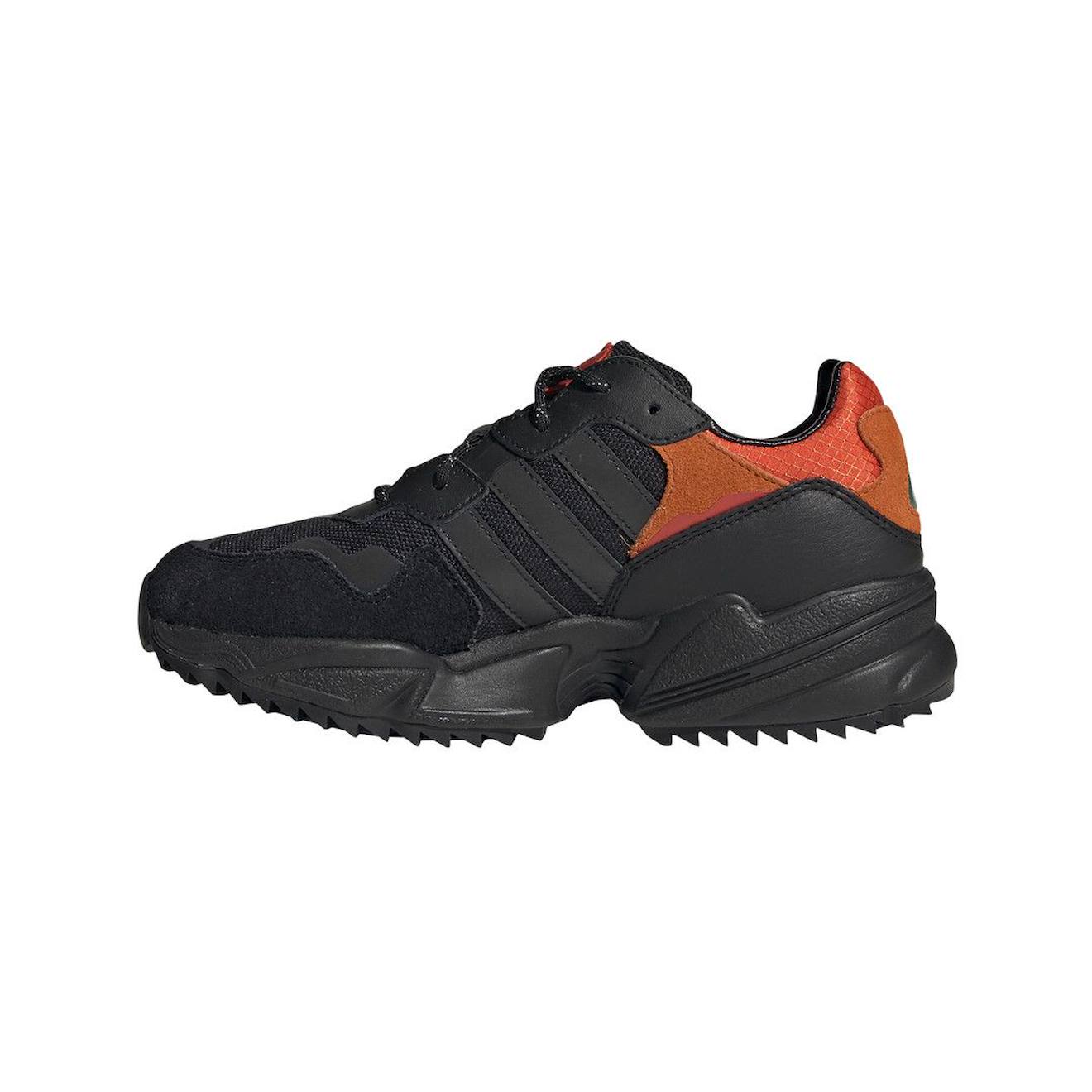 Baskets Enfant Noir 43 €