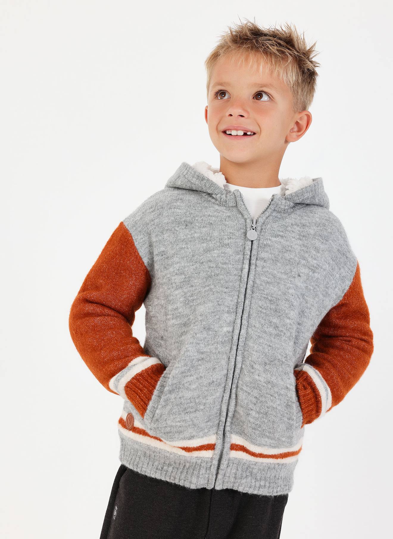 Veste Garçon En Maille À Capuche Gris