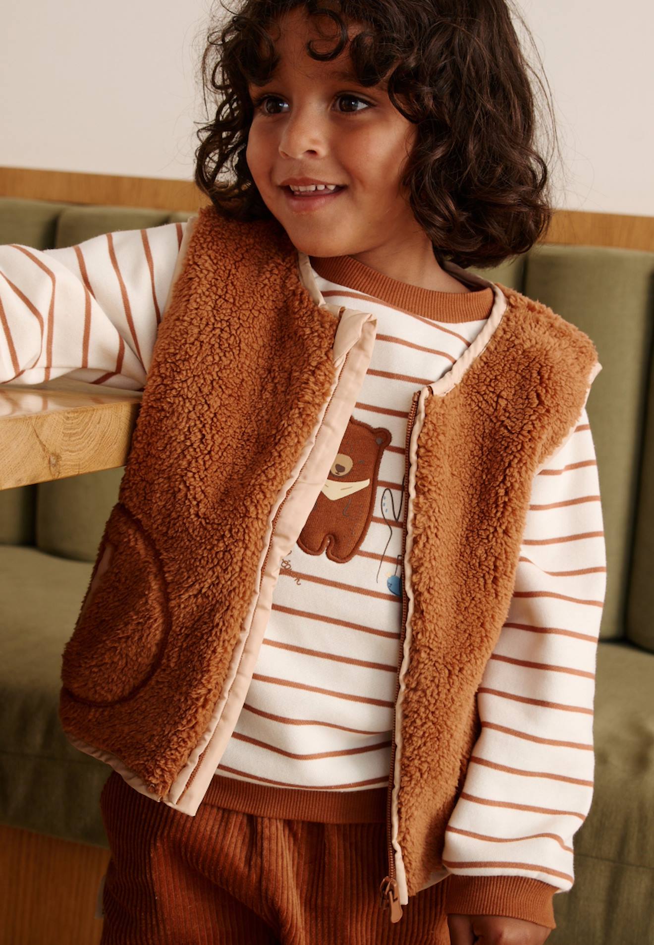 Veste Sans Manches Enfant En Sherpa Moka Marron Veste Sans Manches Enfant En Sherpa Moka Marron