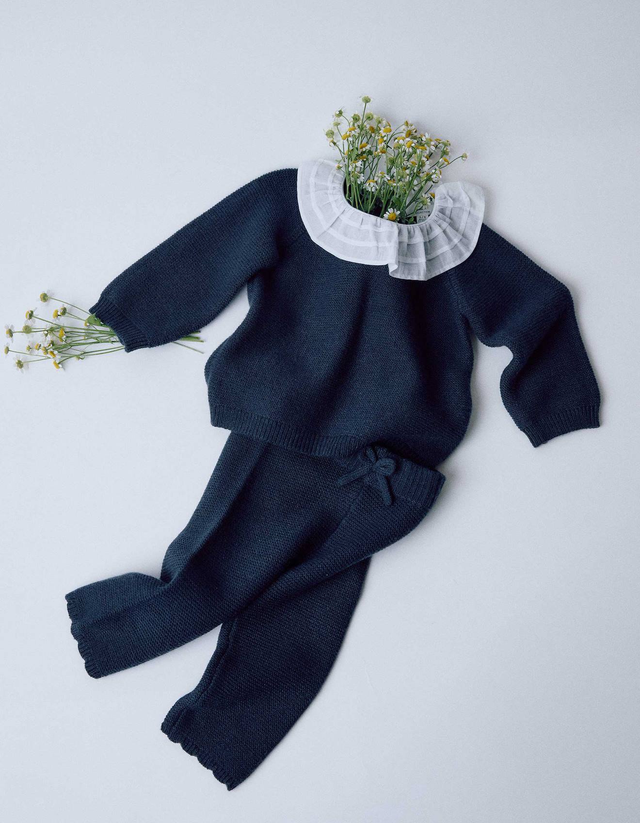 Ensemble Pull Et Pantalon En Maille Bleu Foncé