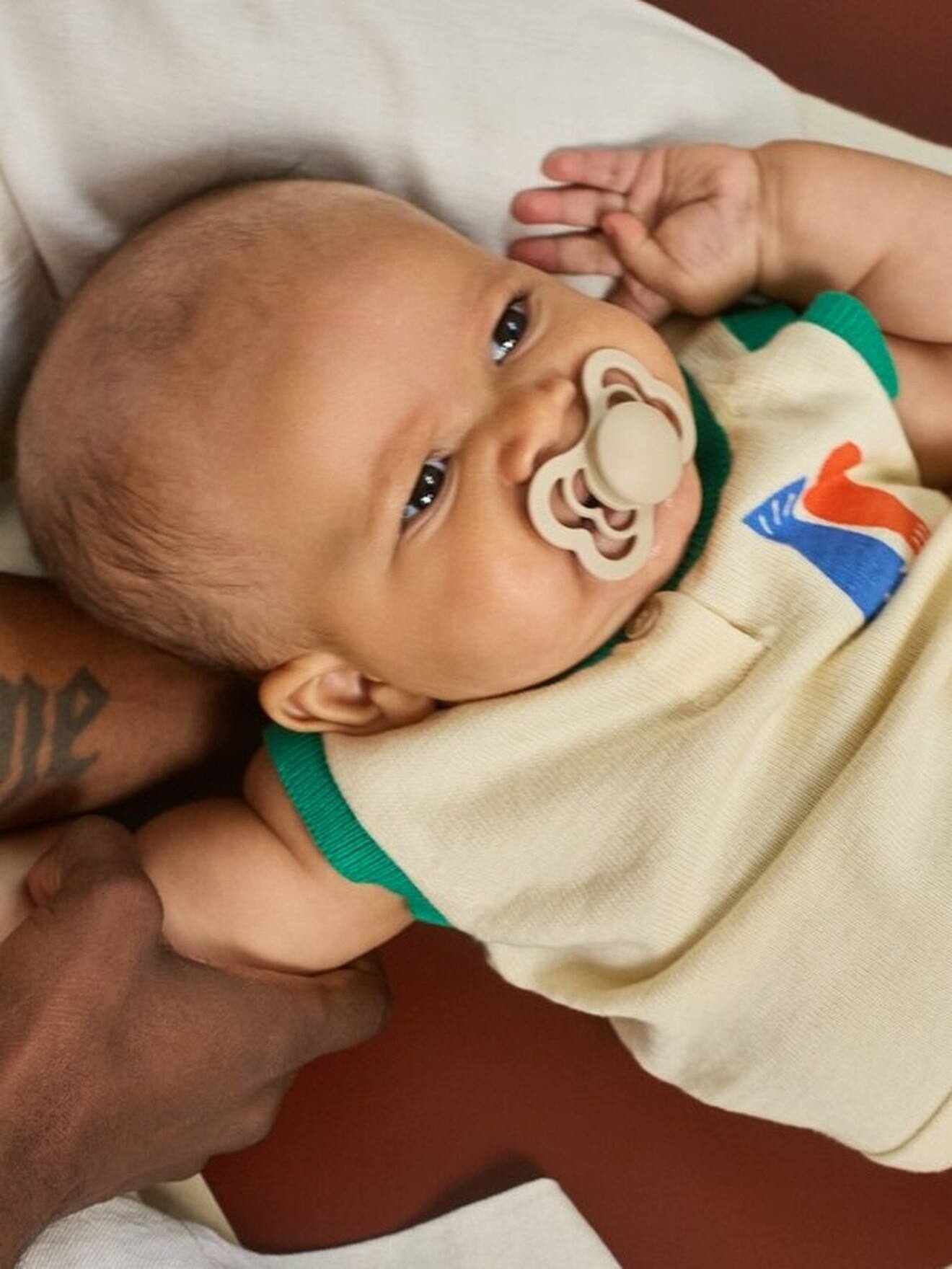 Lot 2 sucettes Supreme beige (Bibs) - Image 1