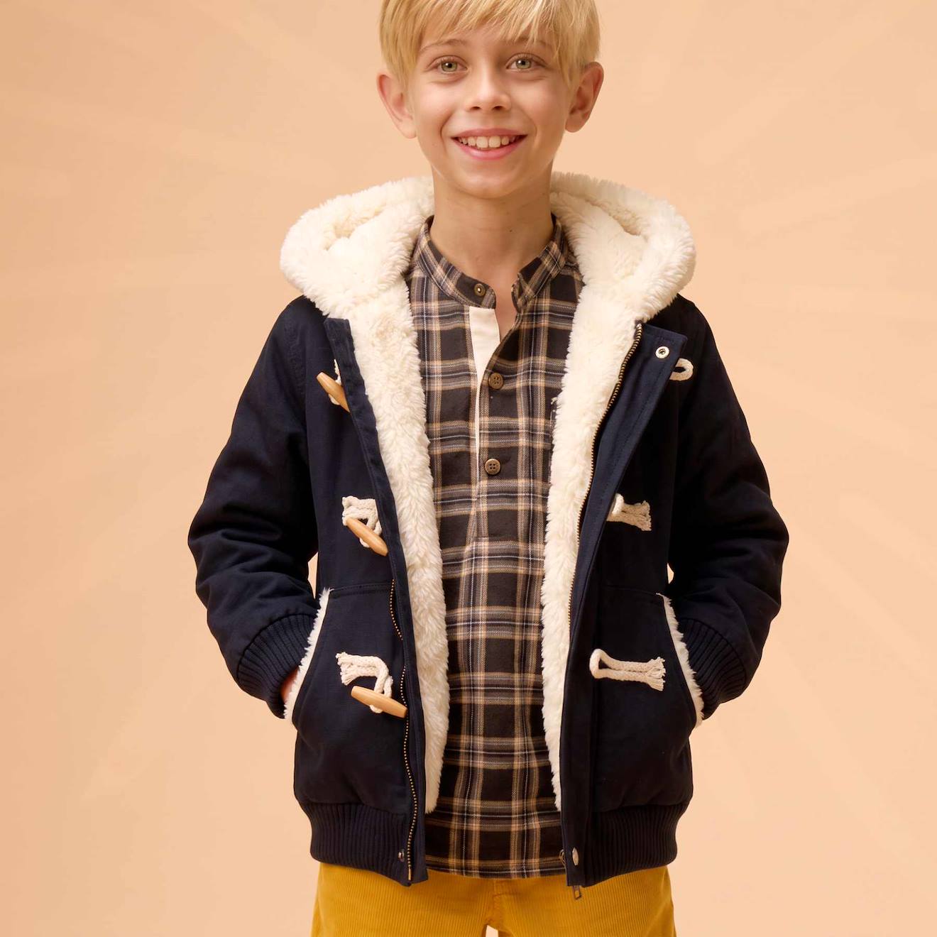 Blouson Garçon Noir À Capuche Doublé Imitation Mouton Jude Noir Blouson Garçon Noir À Capuche Doublé Imitation Mouton Jude Noir